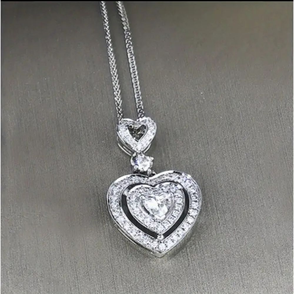 Stunning Diamond Heart Pendant Necklace